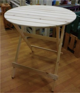 折り畳み式テーブル