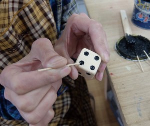 サイコロ：塗装（点）