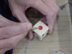 サイコロ：補修