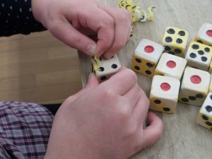 双六（サイコロ）：テープ剥