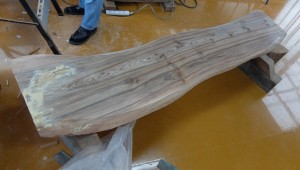 ベンチ（ドラゴン）