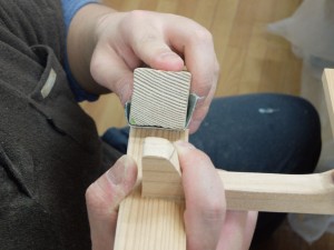 振動装置：磨き（尾翼）