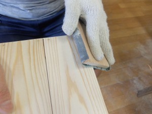 ミニスツール：磨き