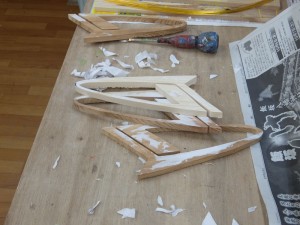 ダイハツ（木製品）：テープ剥がし